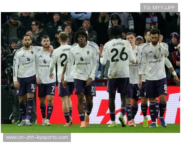 曼联全员备战英超，争四目标刻不容缓