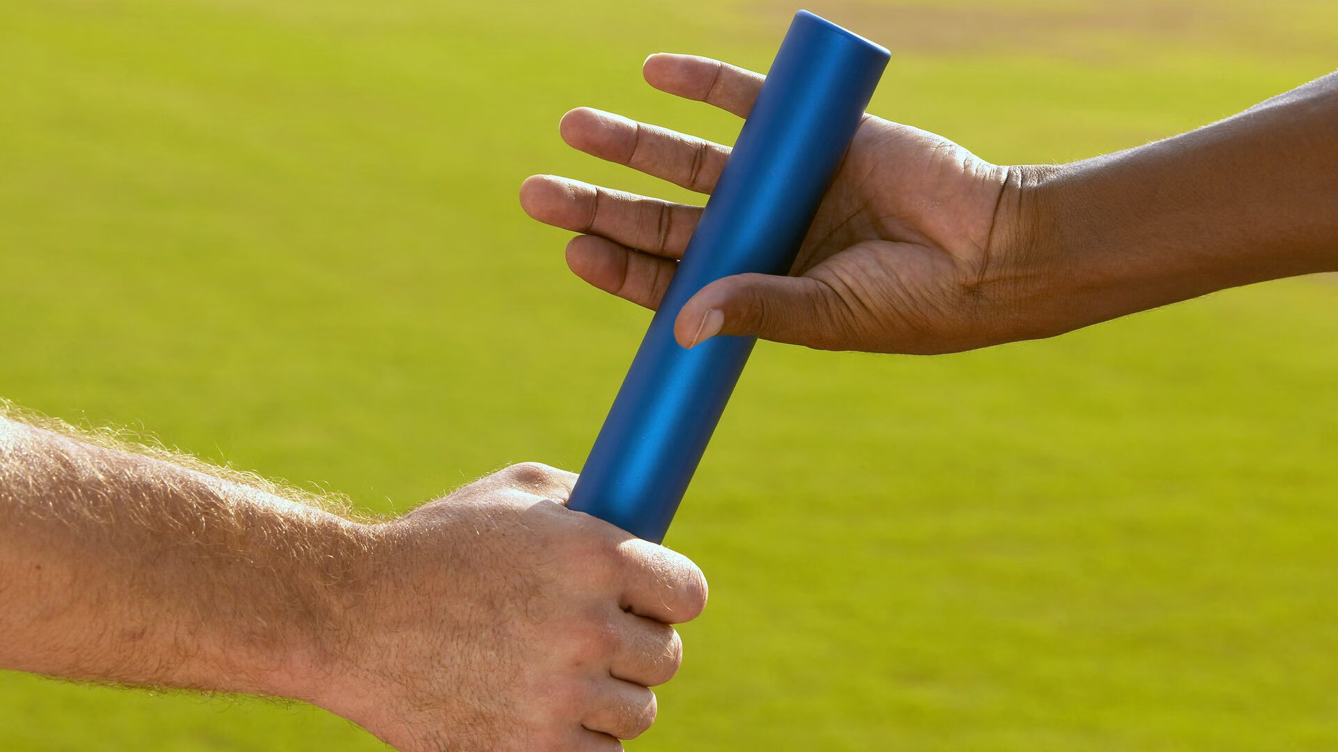 开云下载-哈维-西蒙斯闪耀表现：热刺4-0哥本哈根背后的战术解密与个人故事